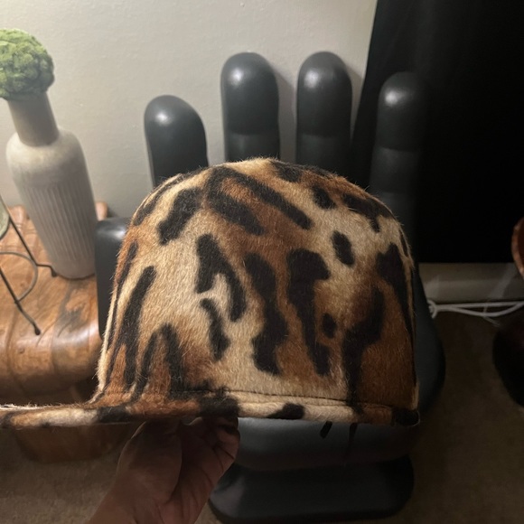 Ashaka Givens 88 Cap Tiger Print - Picture 10 of 12